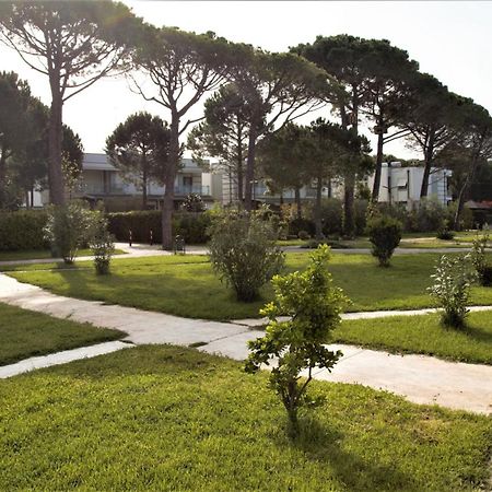 Artino Villa Durres Exterior photo