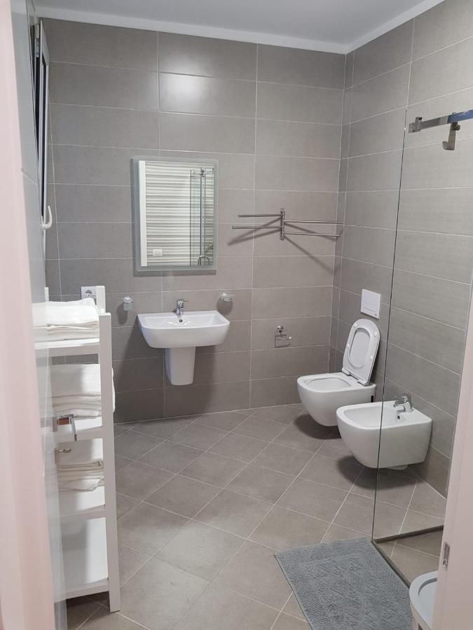 Artino Villa Durres Exterior photo